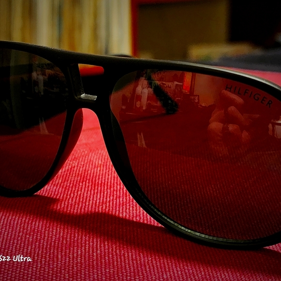 TOMMY HILFIGER SUNGLASSES - Picture 4 of 6